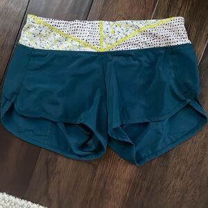 Lululemon speed up TEAL shorts